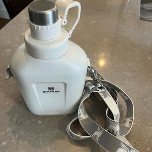 Stanley legendary classic canteen